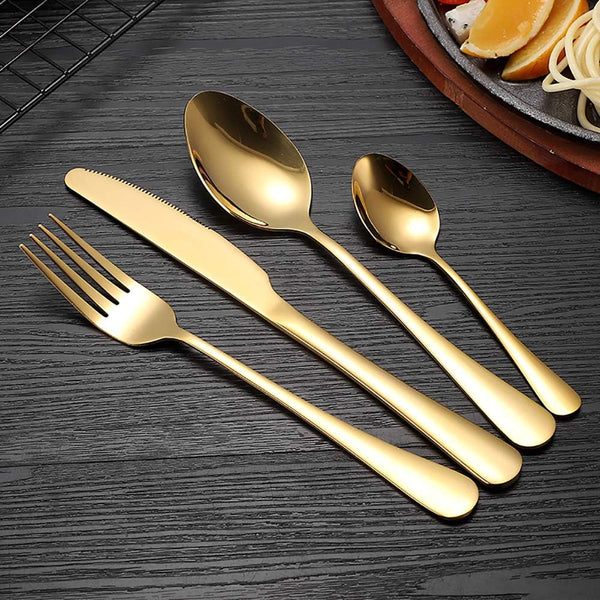 Set Elegant de Tacâmuri Aurii